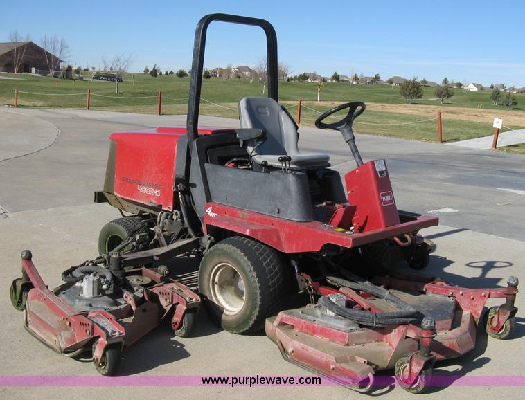 image for item A4491 2004 Toro Ground Master 4000D golf course mower