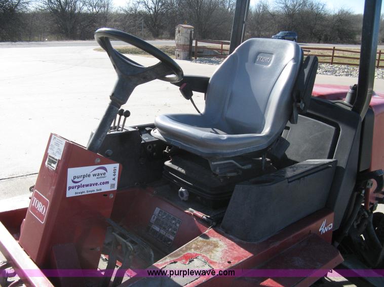 image for item A4491 2004 Toro Ground Master 4000D golf course mower
