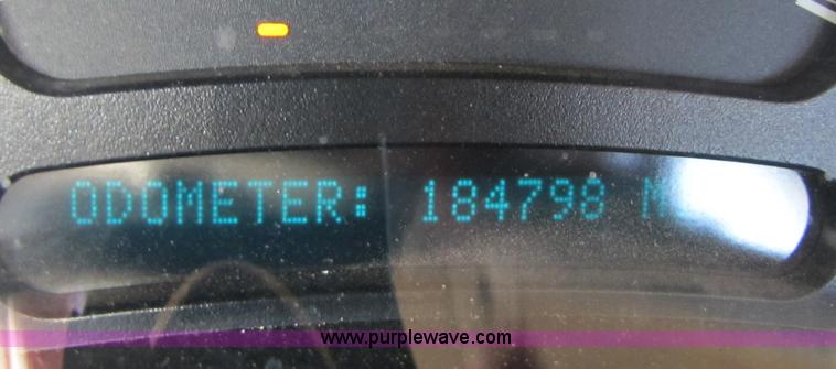 image for item B2130 2006 Chevrolet Silverado C2500HD extended cab pickup truck