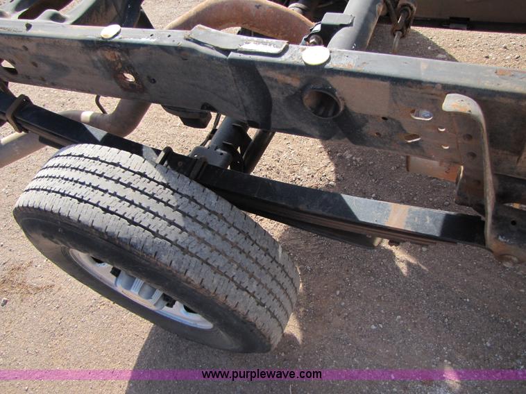 image for item B2130 2006 Chevrolet Silverado C2500HD extended cab pickup truck