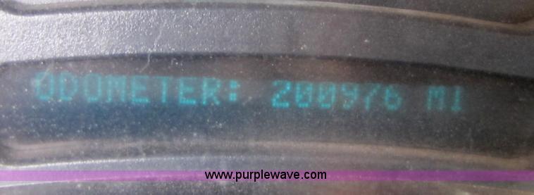 image for item B2131 2004 GMC Sierra 2500HD extended cab pickup truck