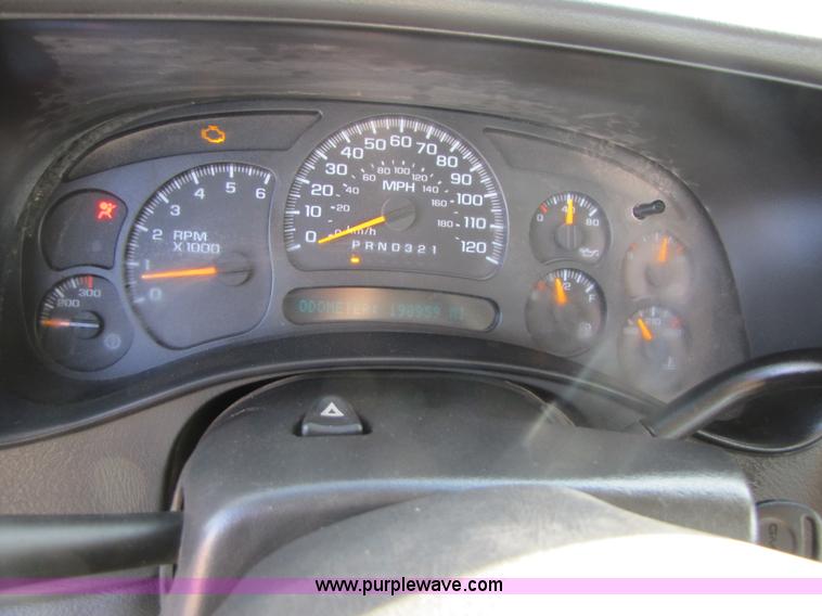 image for item B2132 2007 GMC Sierra 2500HD extended cab pickup truck