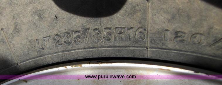 image for item B2132 2007 GMC Sierra 2500HD extended cab pickup truck