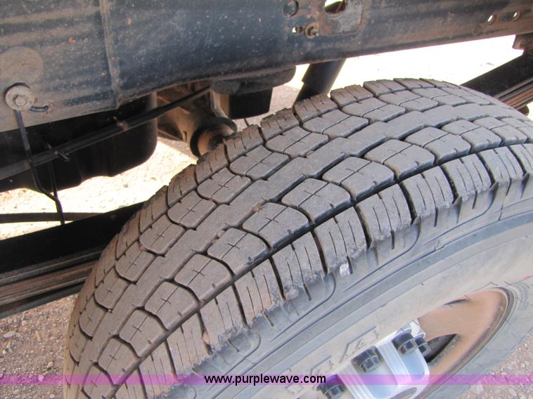 image for item B2132 2007 GMC Sierra 2500HD extended cab pickup truck