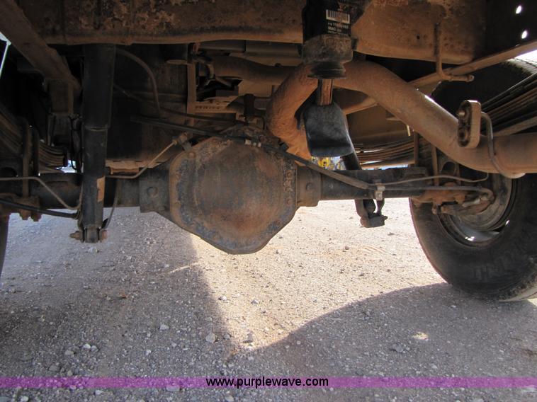 image for item B2132 2007 GMC Sierra 2500HD extended cab pickup truck