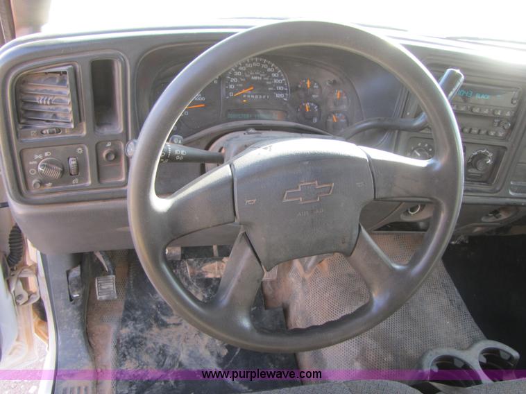 image for item B2134 2007 Chevrolet Silverado 2500HD extended cab pickup truck