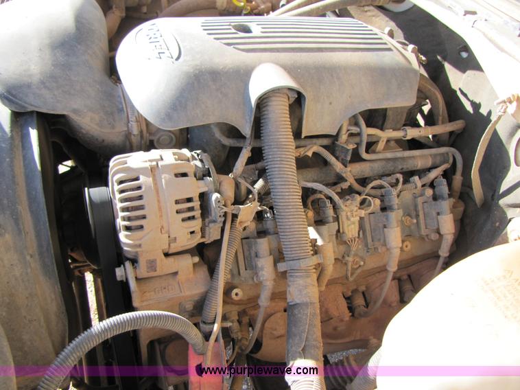 image for item B2134 2007 Chevrolet Silverado 2500HD extended cab pickup truck