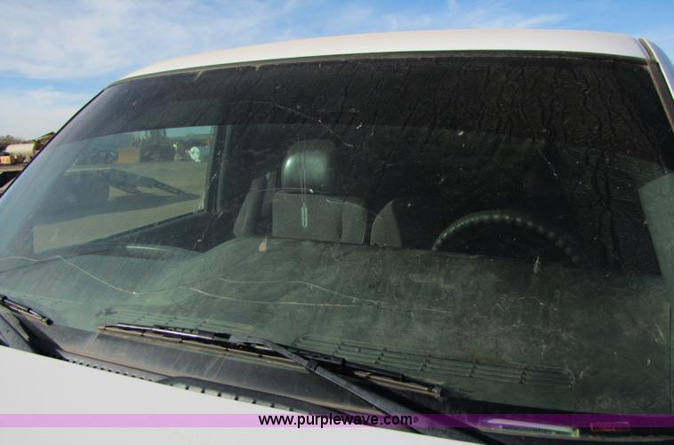 image for item B2134 2007 Chevrolet Silverado 2500HD extended cab pickup truck