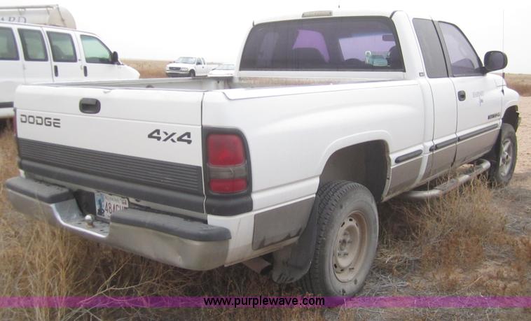 image for item B3102 1999 Dodge Ram 1500 pickup truck