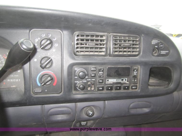 image for item B3102 1999 Dodge Ram 1500 pickup truck