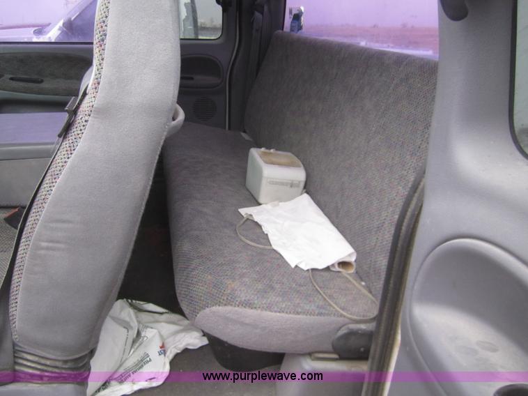 image for item B3102 1999 Dodge Ram 1500 pickup truck