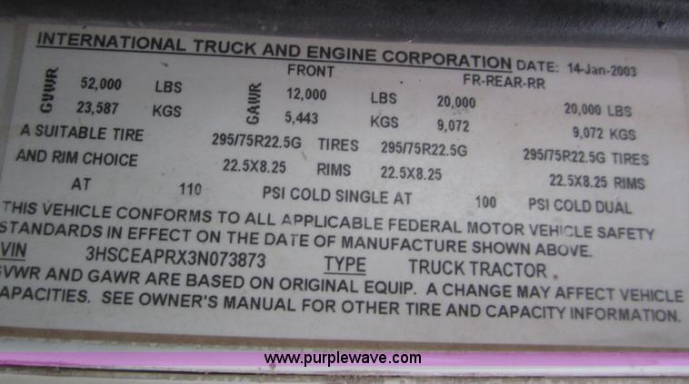 image for item B3106 2003 International 9200i semi truck