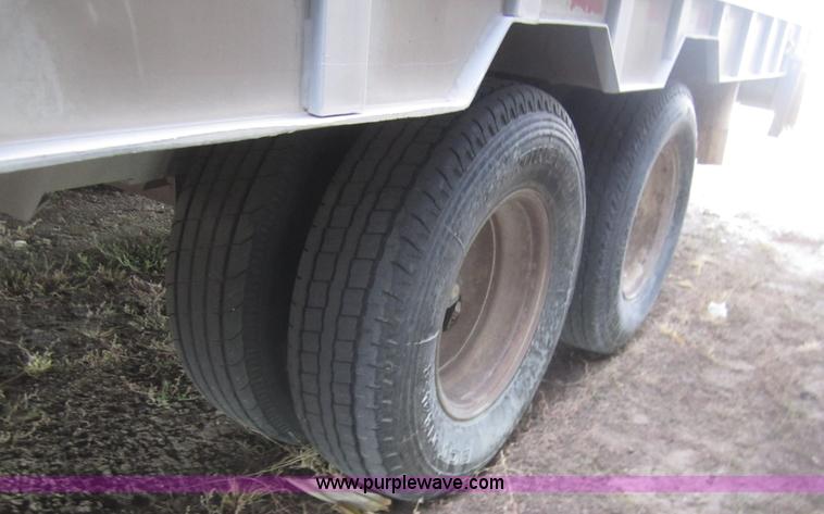 image for item B3113 1998 Eby 45' gooseneck stock trailer