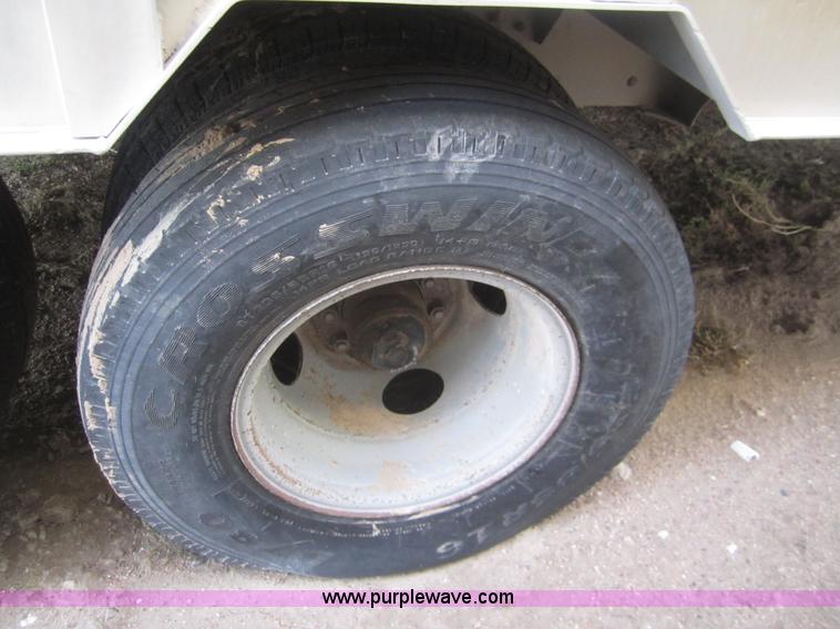 image for item B3113 1998 Eby 45' gooseneck stock trailer