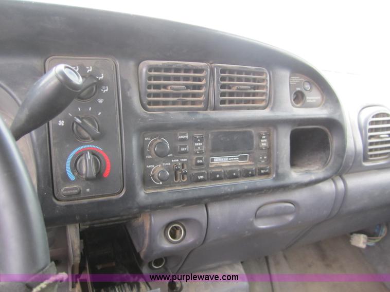 image for item B3146 2001 Dodge Ram 2500 quad cab pickup truck