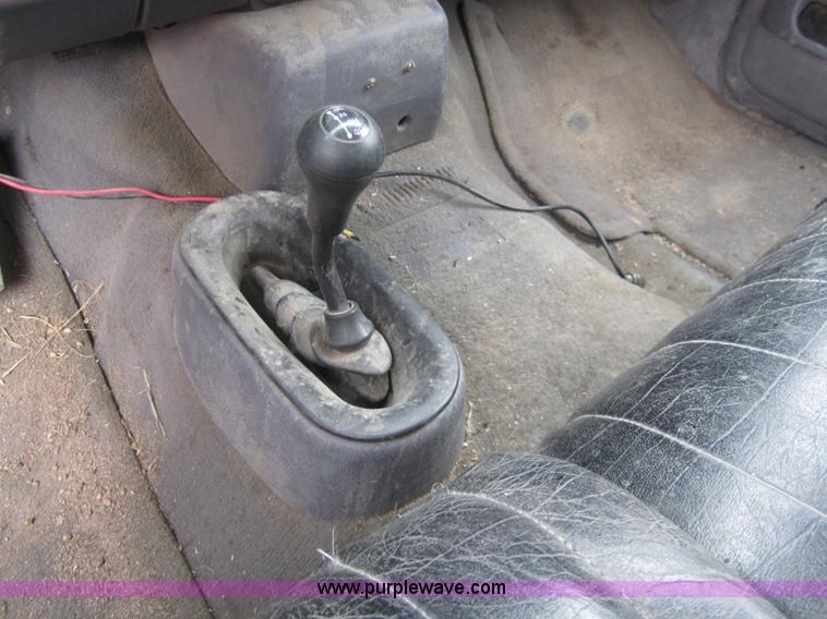 image for item B3146 2001 Dodge Ram 2500 quad cab pickup truck