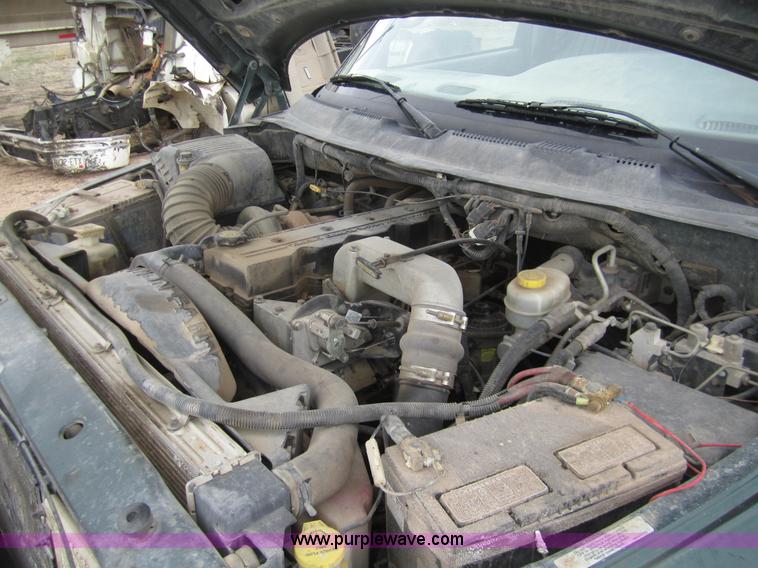 image for item B3146 2001 Dodge Ram 2500 quad cab pickup truck