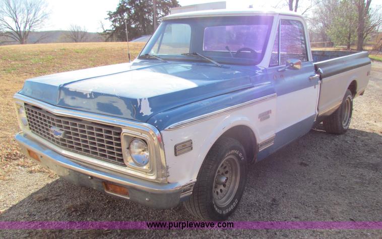 image for item B7032 1972 Chevrolet Cheyenne C10 pickup truck