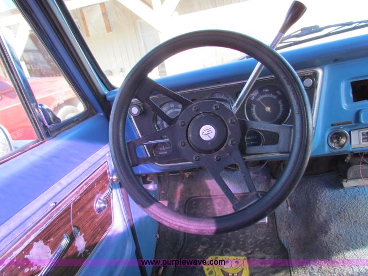 image for item B7032 1972 Chevrolet Cheyenne C10 pickup truck