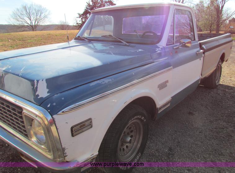 image for item B7032 1972 Chevrolet Cheyenne C10 pickup truck