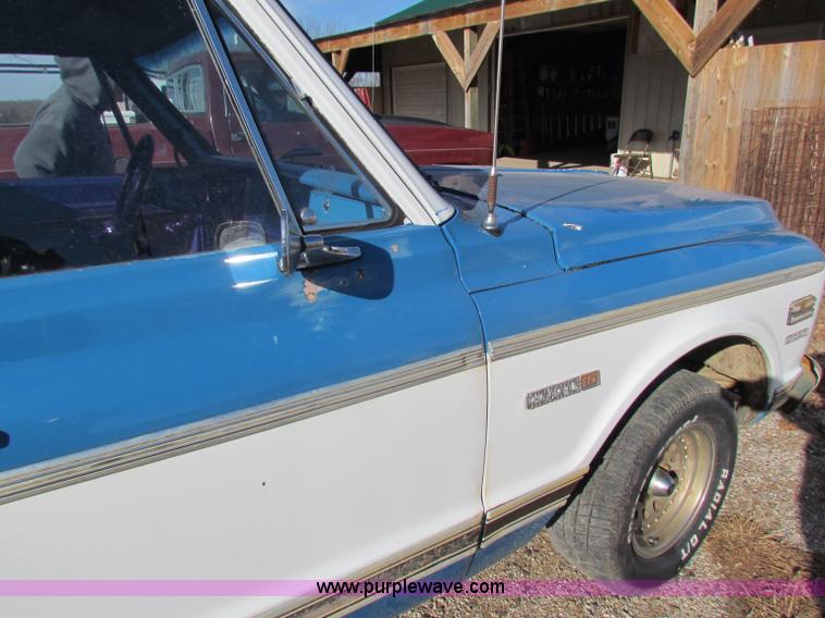 image for item B7032 1972 Chevrolet Cheyenne C10 pickup truck