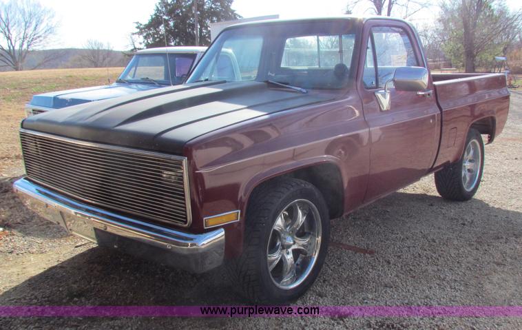 image for item B7033 1981 Chevrolet C10 pickup truck