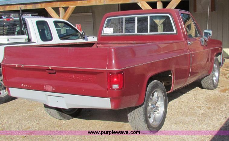 image for item B7033 1981 Chevrolet C10 pickup truck