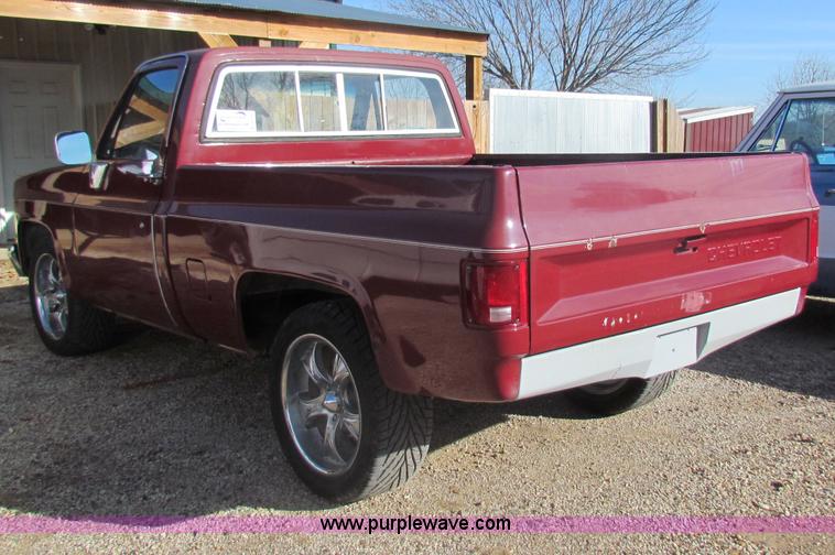 image for item B7033 1981 Chevrolet C10 pickup truck