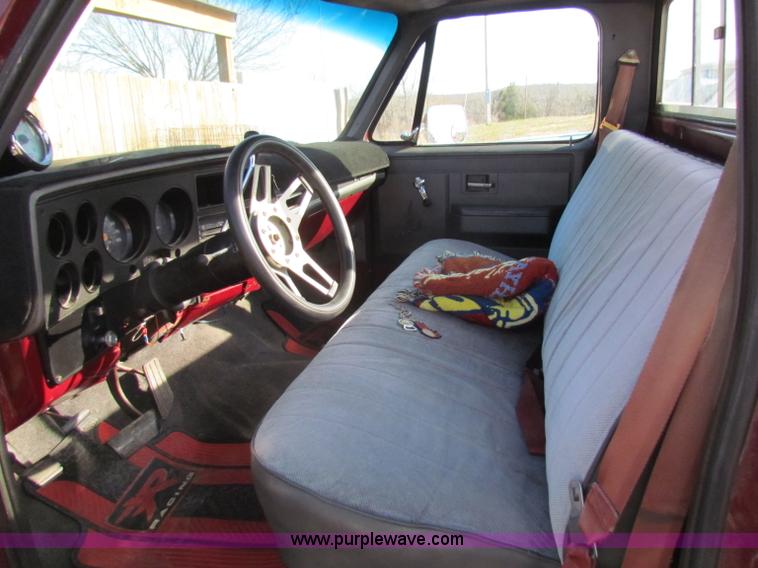 image for item B7033 1981 Chevrolet C10 pickup truck