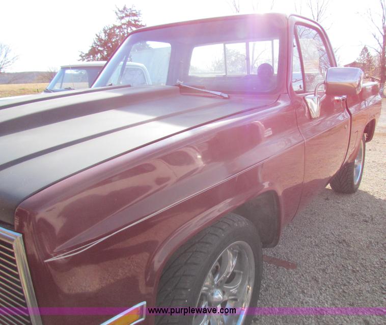 image for item B7033 1981 Chevrolet C10 pickup truck