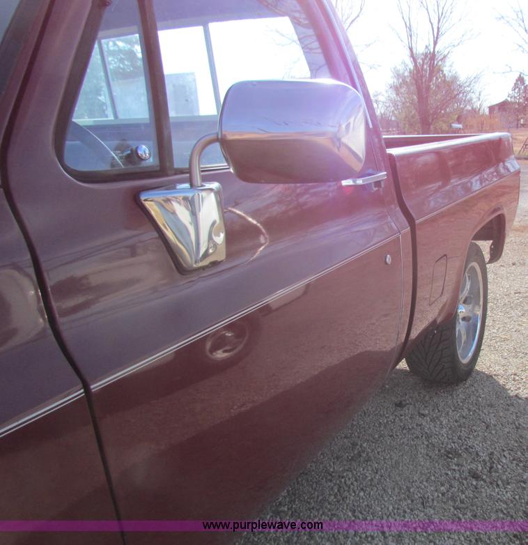 image for item B7033 1981 Chevrolet C10 pickup truck