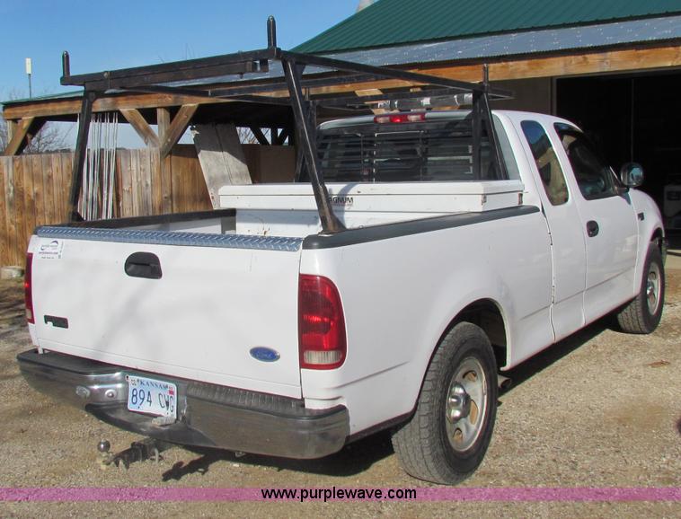 image for item B7034 1997 Ford F150 XL super cab pickup truck