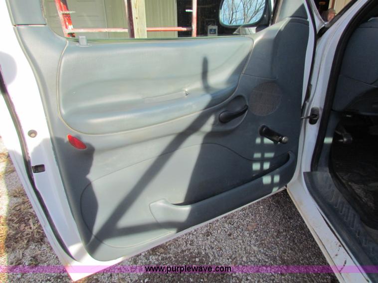 image for item B7034 1997 Ford F150 XL super cab pickup truck