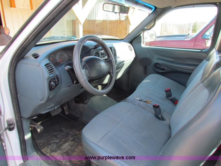 image for item B7034 1997 Ford F150 XL super cab pickup truck