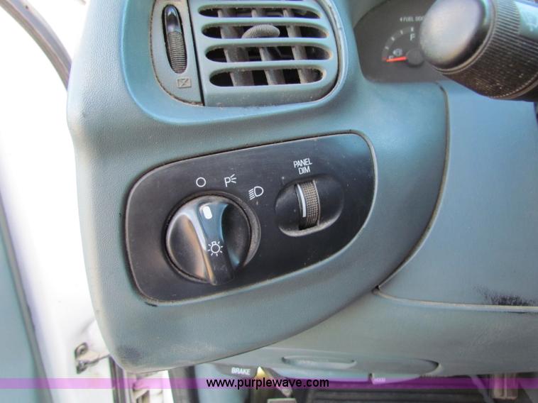 image for item B7034 1997 Ford F150 XL super cab pickup truck