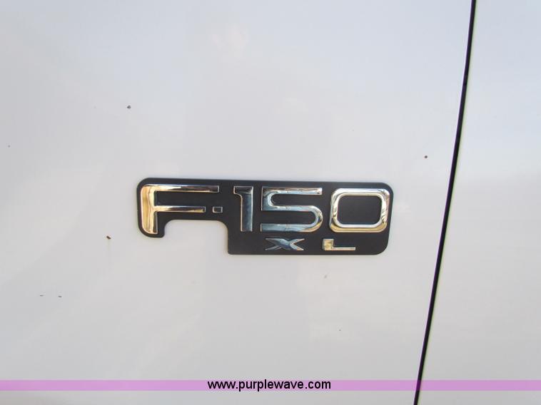 image for item B7034 1997 Ford F150 XL super cab pickup truck