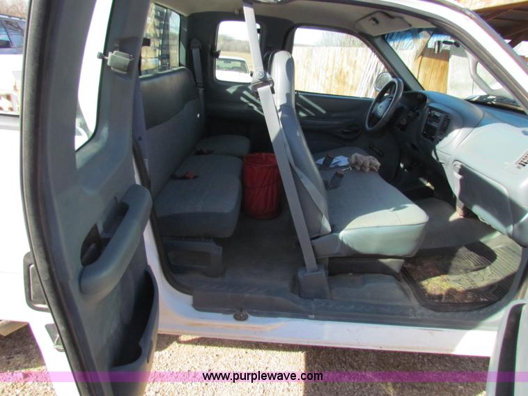 image for item B7034 1997 Ford F150 XL super cab pickup truck