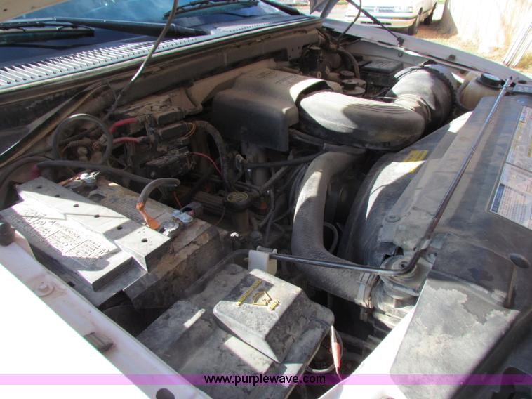 image for item B7034 1997 Ford F150 XL super cab pickup truck