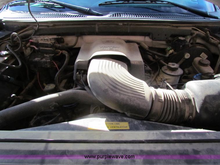 image for item B7034 1997 Ford F150 XL super cab pickup truck