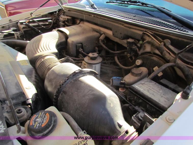 image for item B7034 1997 Ford F150 XL super cab pickup truck