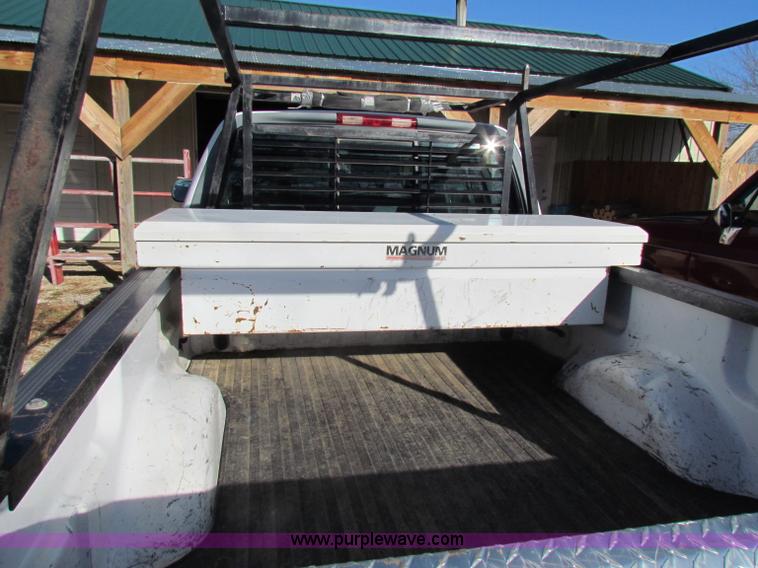 image for item B7034 1997 Ford F150 XL super cab pickup truck