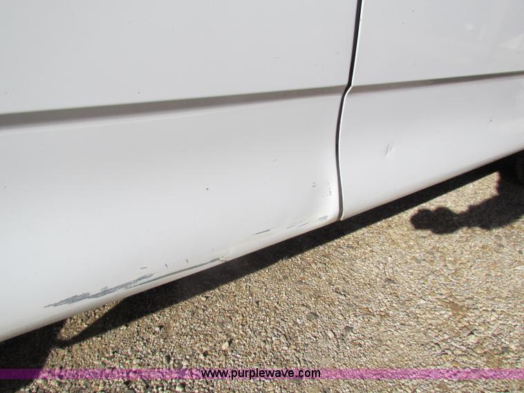 image for item B7034 1997 Ford F150 XL super cab pickup truck