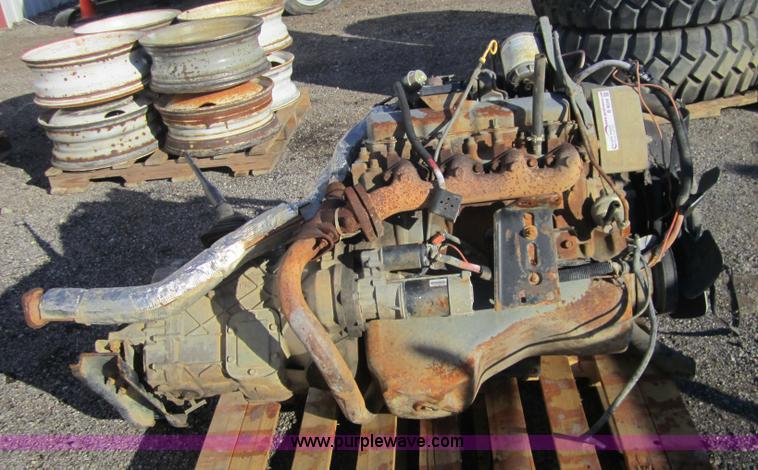 image for item B9034 1994 Ford 7.3L diesel motor