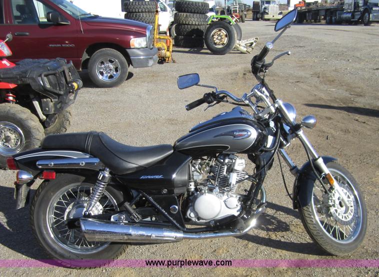 image for item B9044 2002 Kawasaki Eliminator 125cc motorcycle