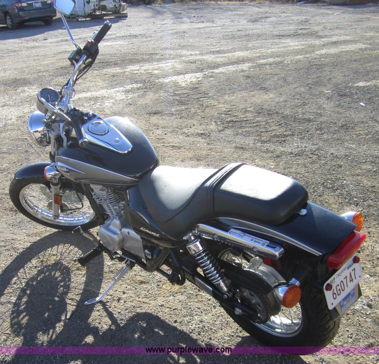 image for item B9044 2002 Kawasaki Eliminator 125cc motorcycle