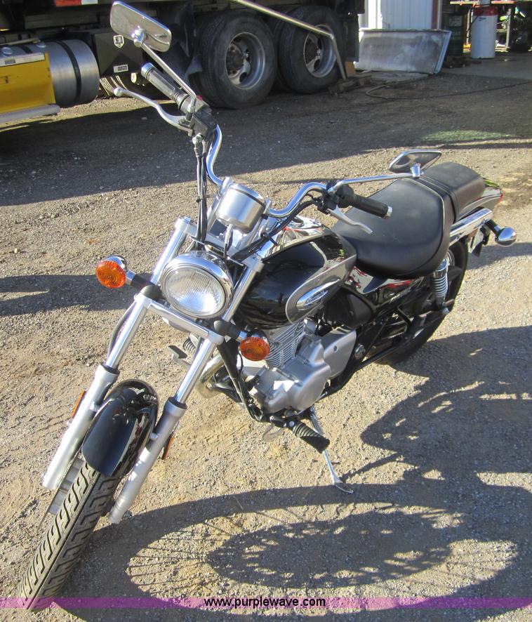 image for item B9044 2002 Kawasaki Eliminator 125cc motorcycle