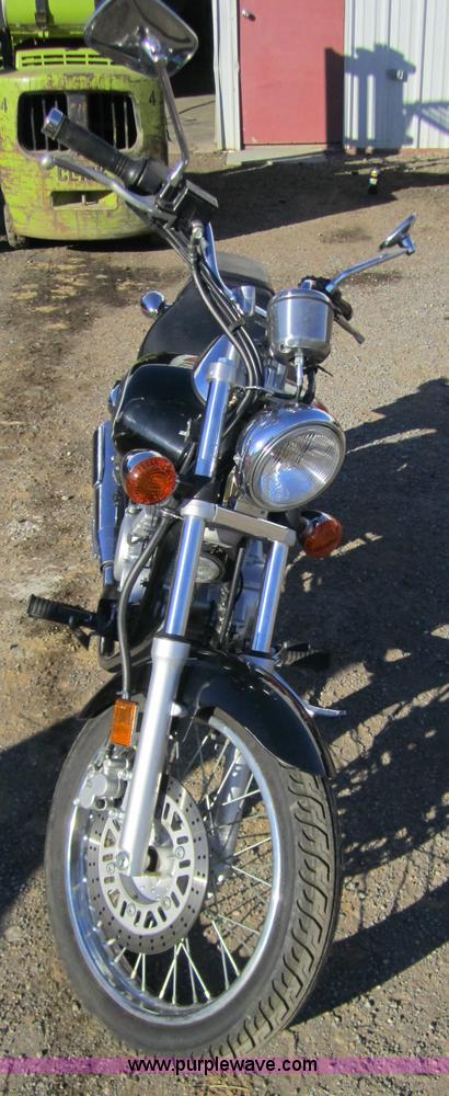 image for item B9044 2002 Kawasaki Eliminator 125cc motorcycle