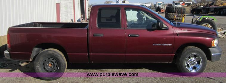 image for item C5236 2002 Dodge Ram 1500 quad cab pickup