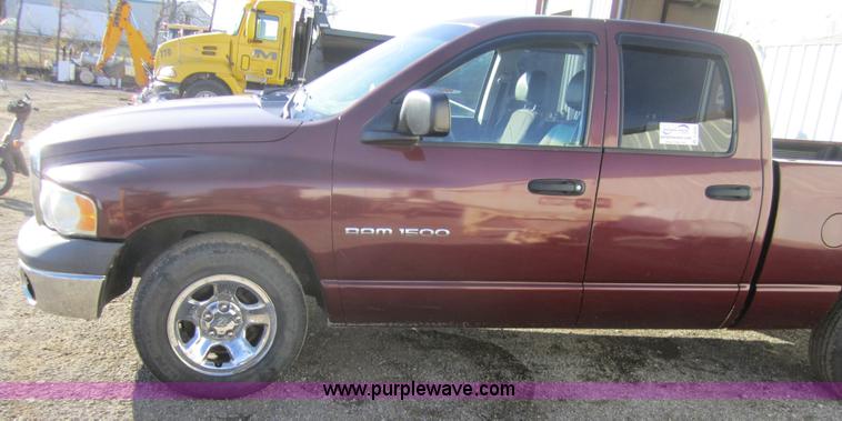 image for item C5236 2002 Dodge Ram 1500 quad cab pickup