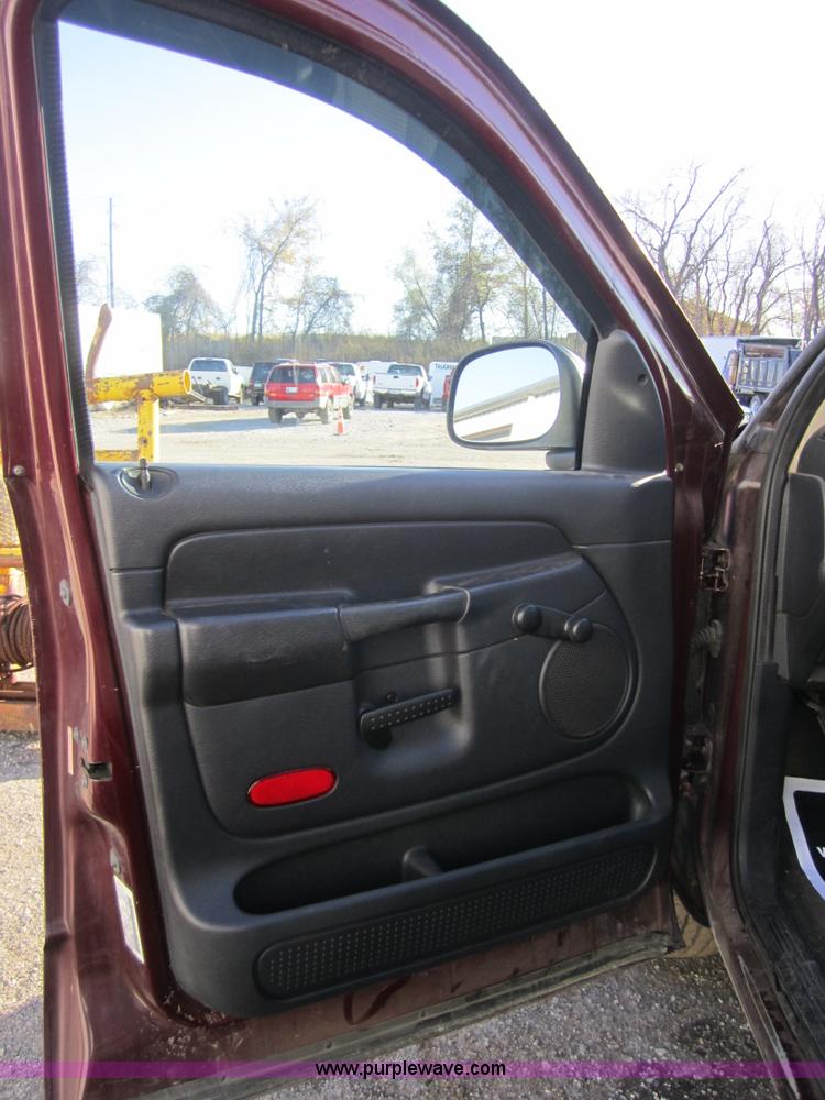 image for item C5236 2002 Dodge Ram 1500 quad cab pickup